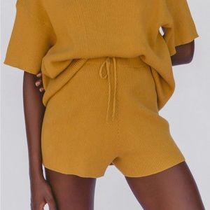 Lullaby club knit shorts S/M - mustard.